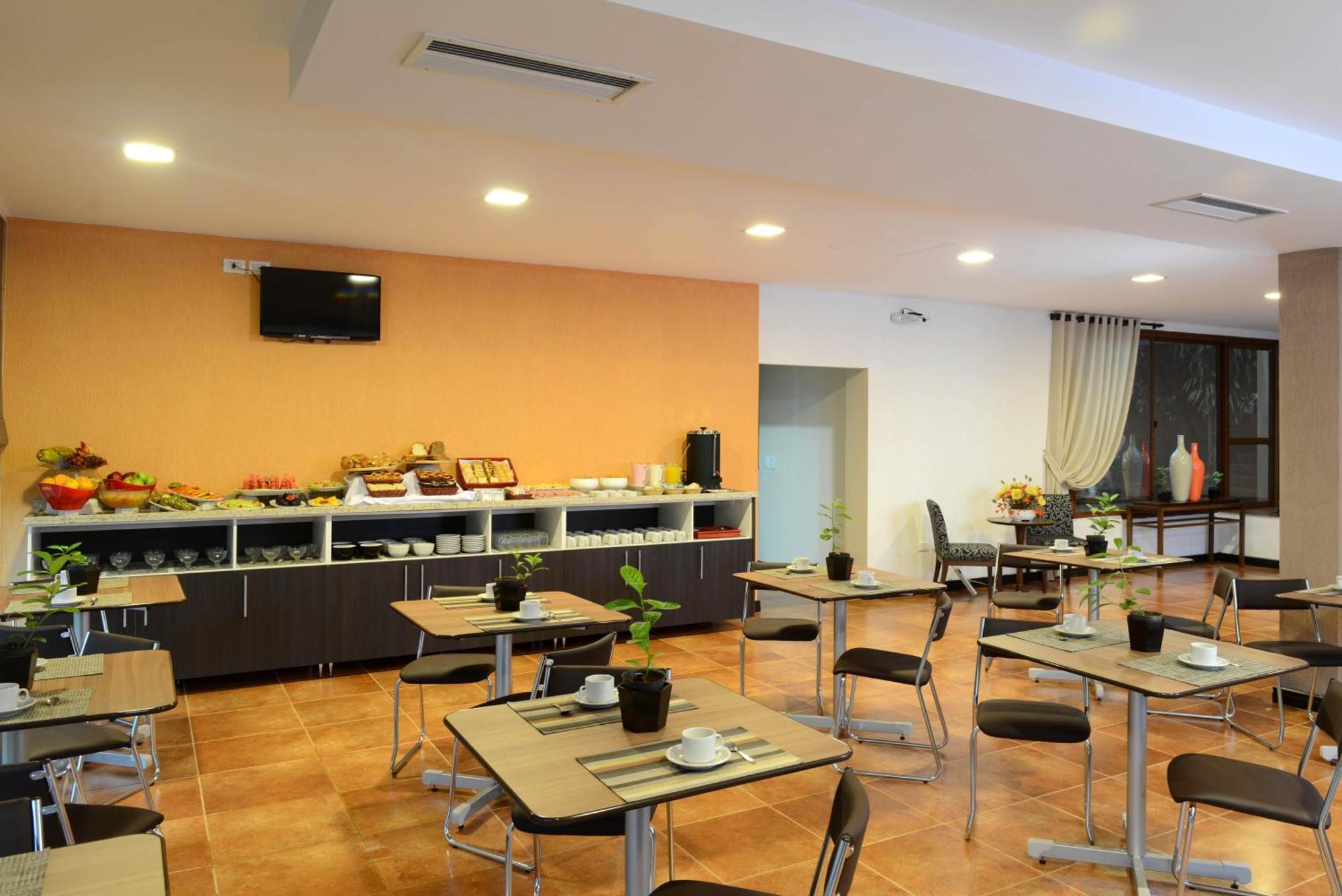 Arami Hotel & Lodge Πουέρτο Ιγκουασού Εξωτερικό φωτογραφία